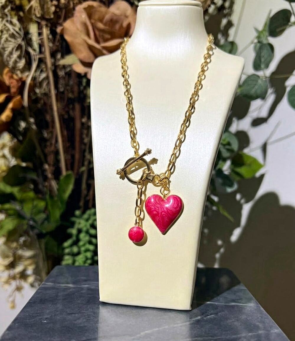Juicy Couture Swirl Heart Crown Toggle Necklace Gold Tone Y2K Style